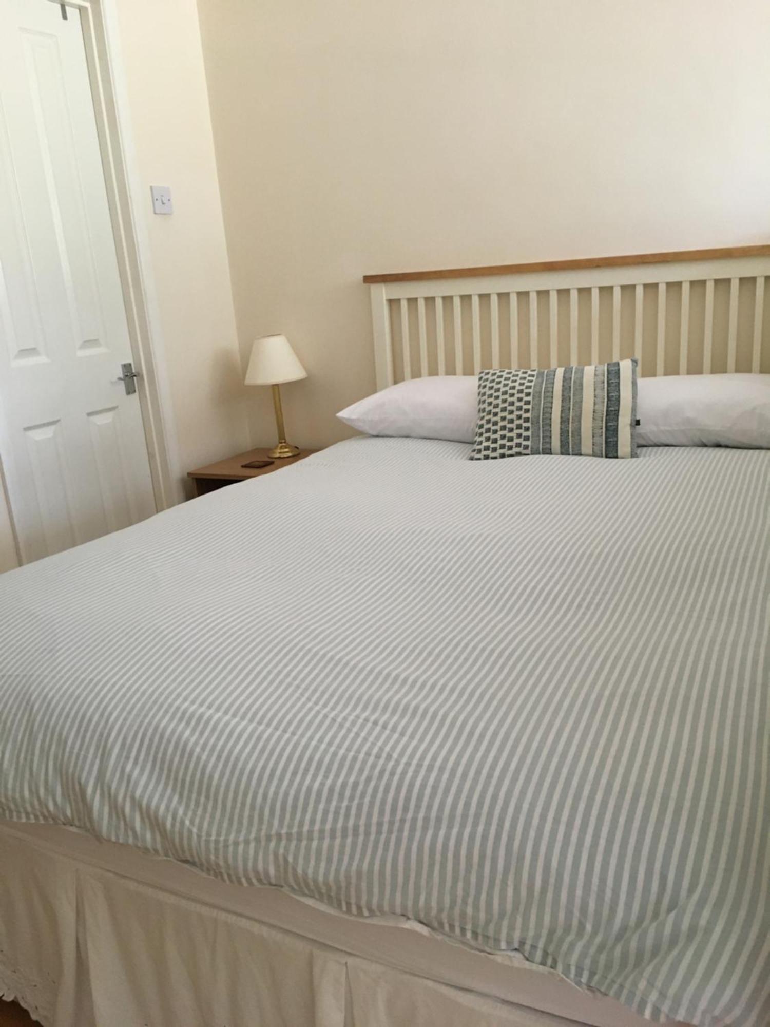 Apartment On The Grounds Of Beautiful Manor House